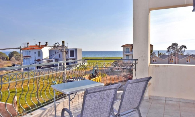 Nea Propontida Resort | Alkiviadis Maisonette by RentalsPro
