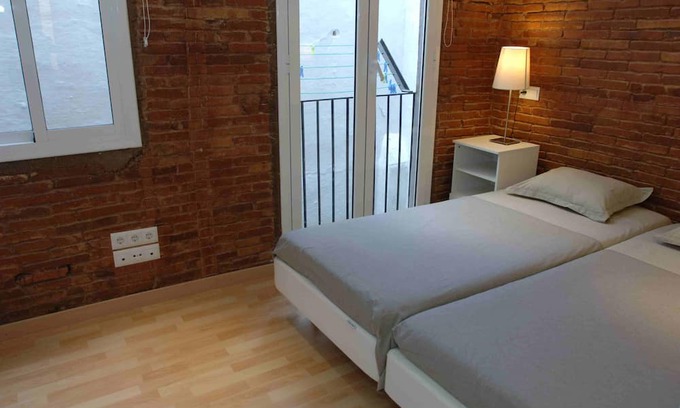 Ciutat Vella Apartment | Gothic Quarter Las Ramblas apartment
