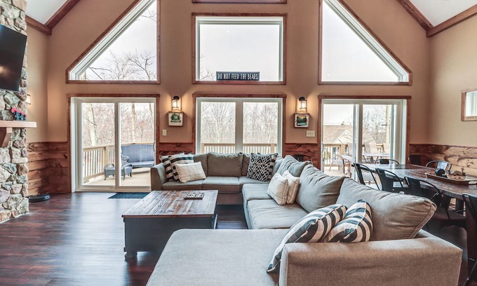 Sybertsville House | Spacious Hazleton Retreat w/ Grill & Game Room!