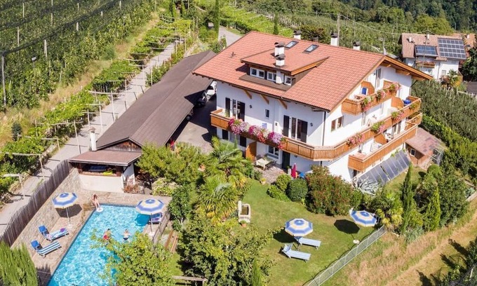 Caines Apartment | Holiday apartment Evi in Kuens