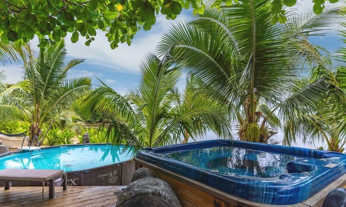 Moorea-Maiao House | Beachfront 4BR Home with pool in Moorea
