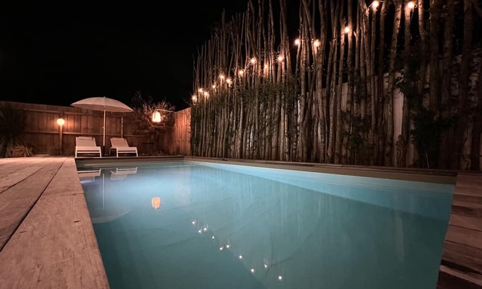 Eysines House | Maison de Ville Avec Piscine, Eysines