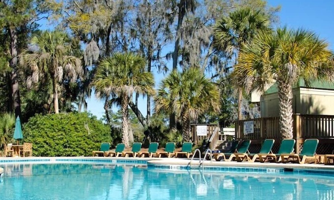 Ocean Ridge Villa | A&J Hideaway:Beautiful Resort Villa Overlooking Golf Course & Tranquil Lagoon; Screened Porch