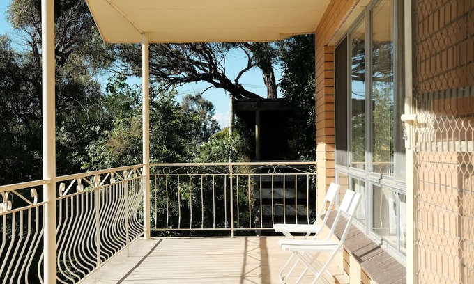 Canberra House | 3Brs-Secluded/Spacious/Petfriendly