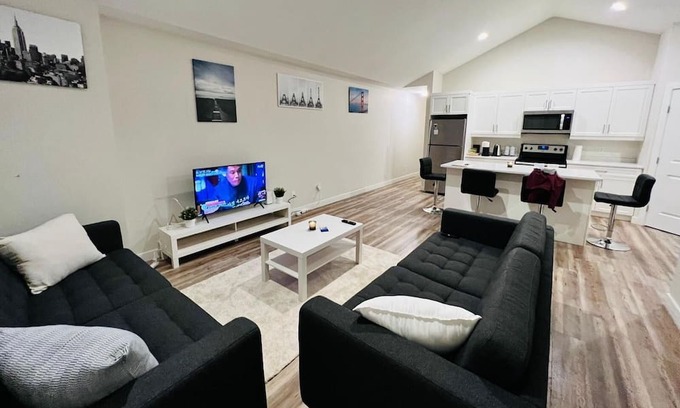 Transcona Apartment | Stay with us - #Transcona