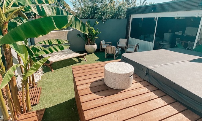 Sollies Pont House | Maison Avec spa Privatif à 15 Minutes des Plages de Hyères