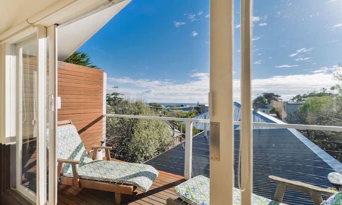 Mornington Bed & Breakfast | By the Seaside