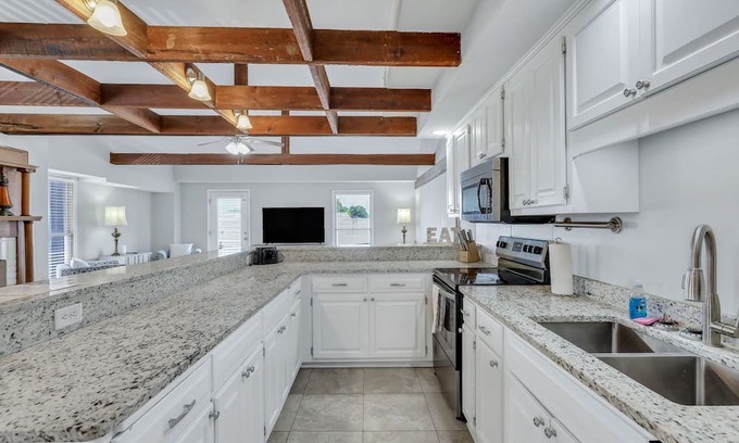 Statesboro Apartment | Penthouse Loft- Balcony Over Downtown Statesboro