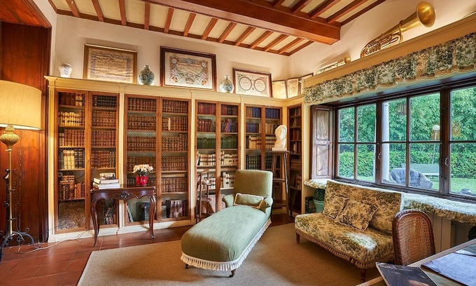 Quarrata Villa | Villa 'Magnifica Villa In Toscana' with Mountain View, Private Pool and Wi-Fi