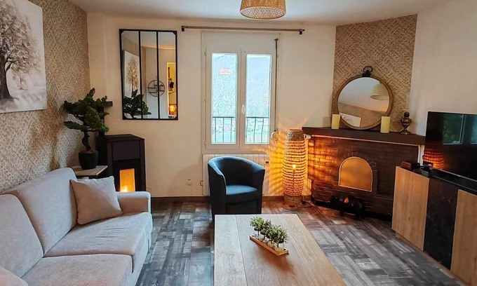 Bogny-sur-Meuse House | T3 Cosy, Terrasse Avec vue Panoramique sur la Vallée