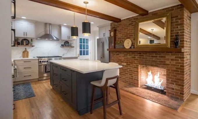 Carrboro House | Private retreat, walk/bike to town
