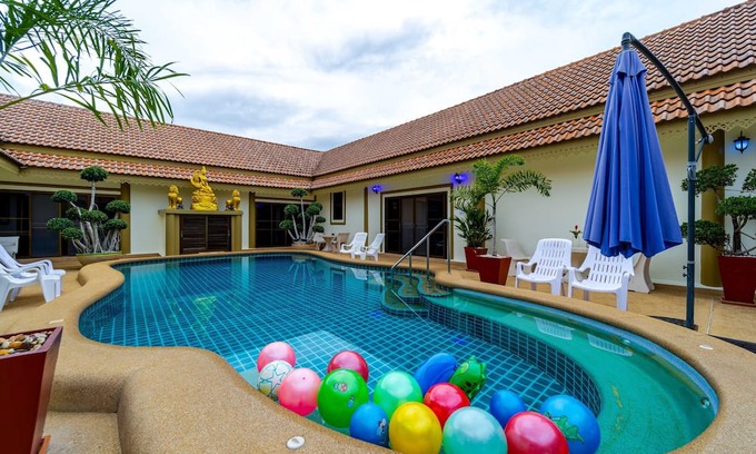 Bang Sare House | Unique Resort Close to Beach - SCR1