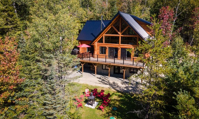 Saint Come Ski Chalet | Chalet en Bois Rond, Val St-côme à 1.8 km en Voiture, Spa, Table de Billard
