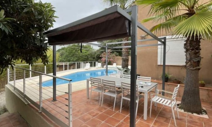 Aniane Villa | VILLA WITH SWIMMING POOL SURROUNDED BY CICADAS AND AT THE FOOT OF THE GARRIGUE
