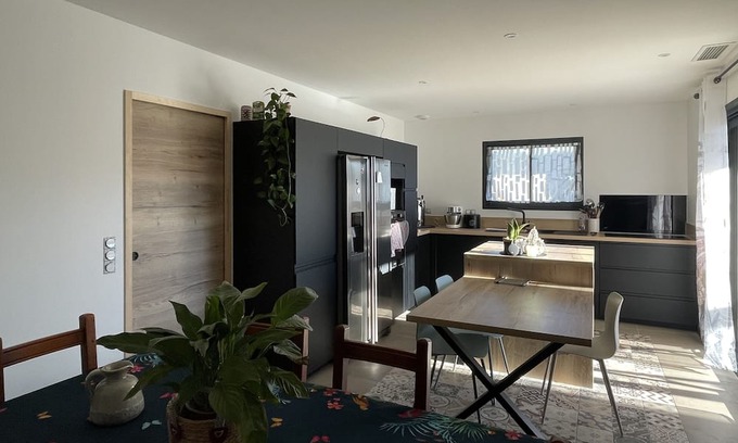 Azur House | Azuria ,maison Climatisée Avec Jardin et Terrasse Couverte 6-8 Personnes