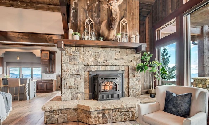 Stagecoach Estates House | Park City home close to skiing, snowmobiling, Sundance & Main Street.