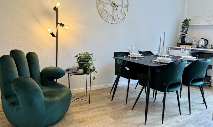 Bedingrade Apartment | Ruhiges Apartment mit Balkon - Küche - Smarttv