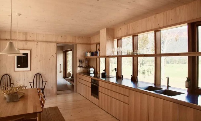 Glen Davis House | On the edge of World Heritage Wilderness - Capertee Valley