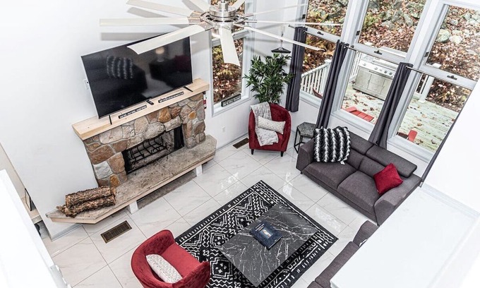 Lake Harmony House | Modern Spacious 3 level stunner in the heart of Big Boulder