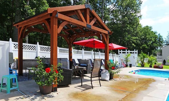 Egg Harbor Township House | Suburban Retreat for 16!