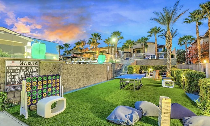 Henderson Apartment | Paradise Oasis Retreat 🎰 10 Min From Airport 15 Min From Las Vegas Strip!