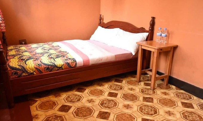 Musanze Bed & Breakfast | Amahoro Guest House - Double Room With Private Shower
