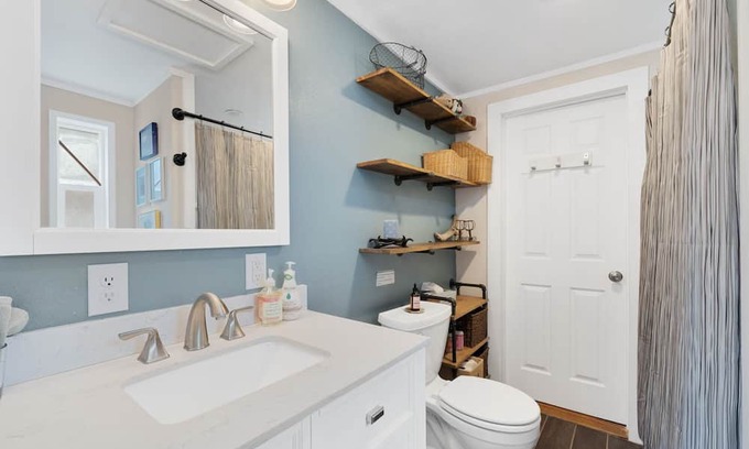 Netarts House | Cottage Near the Bay. Beautiful getaway home, located in Netarts OR!