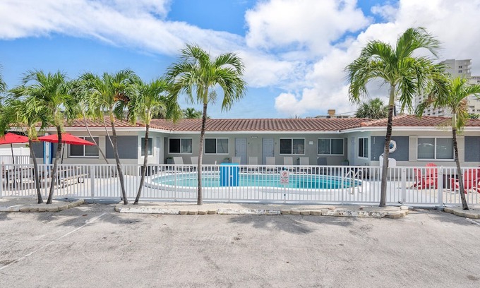 Pompano Beach Apartment | Siesta By The Beach