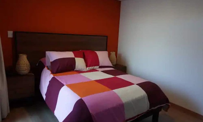 La Paz Apartment | Maison Lapinou - CUARTO NARANJA