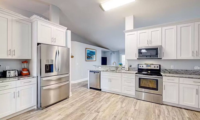 Summerfield House | Never Ending Summer - Summerfield, FL