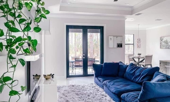 Rural Estates Apartment | 3 Bedroom 789840 by Houzlet