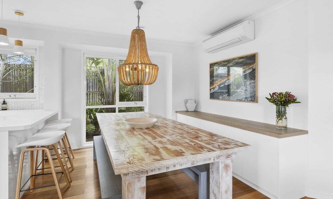 Jan Juc House | Juc Living 500m to surf beach