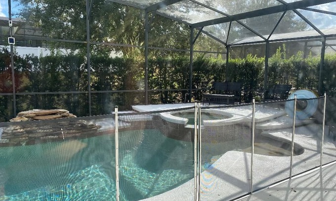 Legacy Park House | BEAUTIFUL 4 BEDROOM HOME 10min FROM DISNEY W/ HEATED SPA