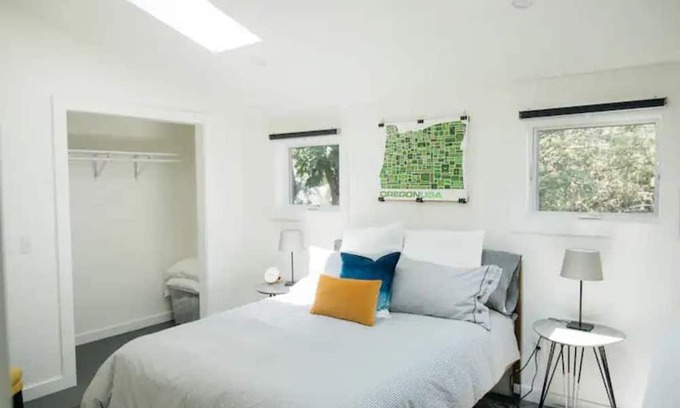 Vernon House | Lovely NE bright hideaway, walk to food/beer/shops