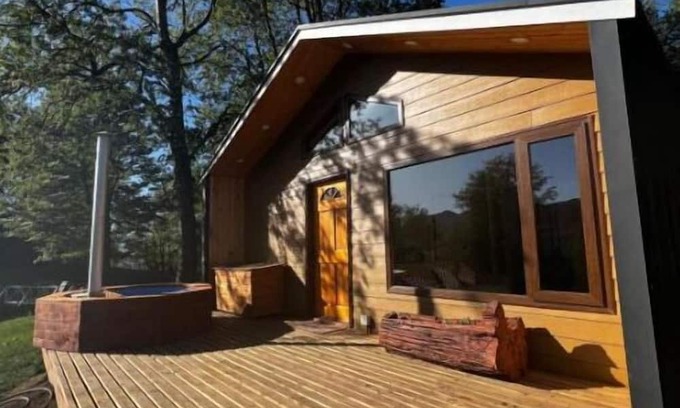 Melipeuco Cabin | Hermosas Cabañas con Tinaja a 2 km del Volcán Sollipulli