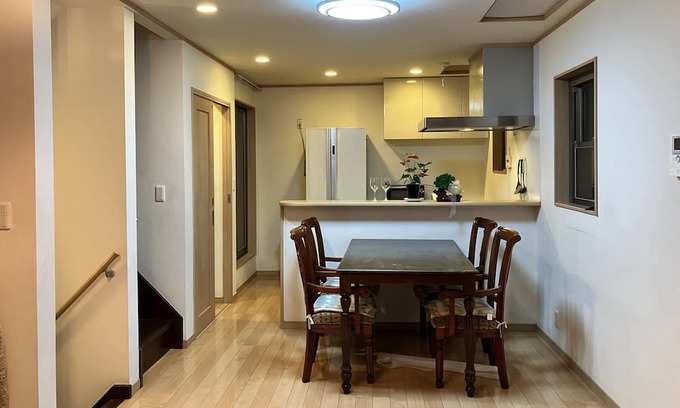 Higashishinkoiwa House | Private villa, 4 rooms available for 10 people! 6 minutes walk from the station