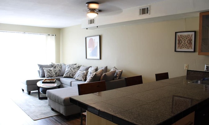 Downtown Little Rock Condo | Louisiana Street Style