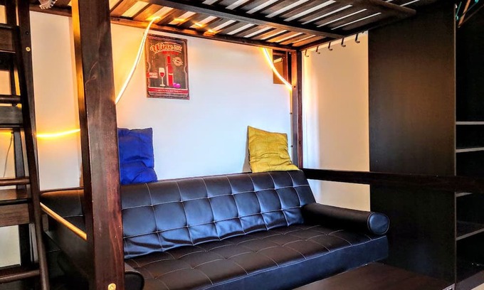 Route d'Arles Apartment | Apartment 'Le Petit Studio De Nîmes' with Shared Terrace, Wi-Fi and Air Conditioning