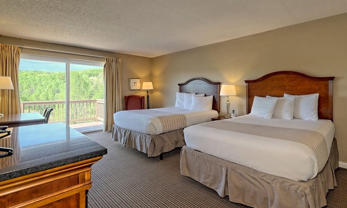 Clayton Condo | KW 112 Two Queen Unit