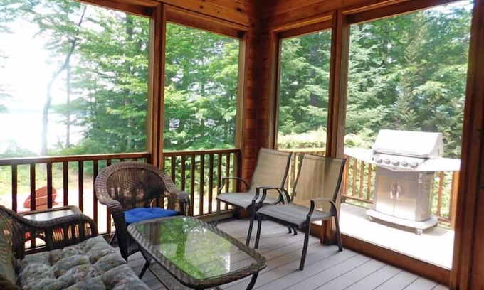 Raymond Cottage | Light and bright 1-bedroom home on Raymond Pond. Pet-friendly!