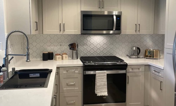 Turtle Ridge Apartment | Luxury Entire 2B/2B Bedroom Newport Coast