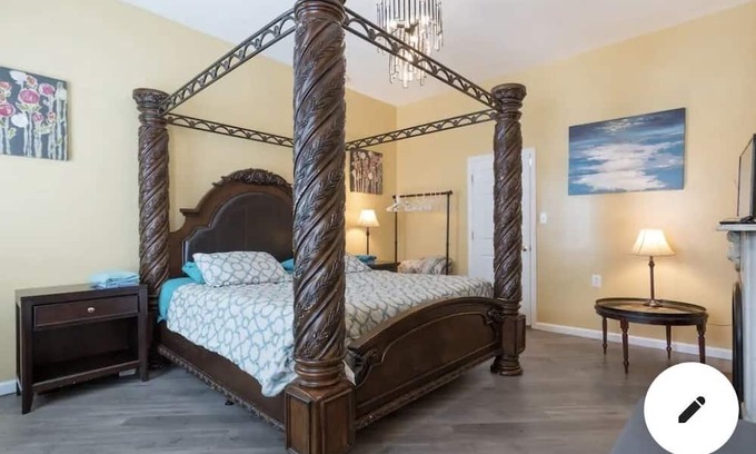 Newark Apartment | Crawford apt #2