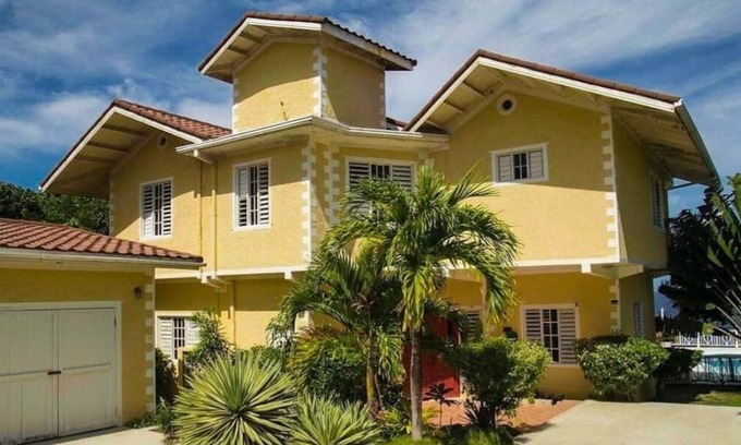 Tower Isle House | All Inclusive Oasis Palms Luxury Villa