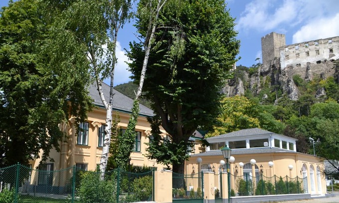 Baden Villa | Villa 'Wienerwald Residenz' with Private Pool, Wi-Fi and Air Conditioning