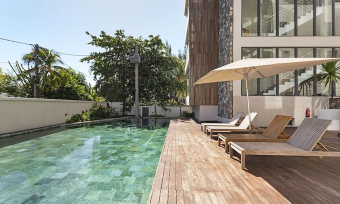 Pereybere Apartment | One Bay Penthouse - Two Bedroom Apartment, Sleeps 4