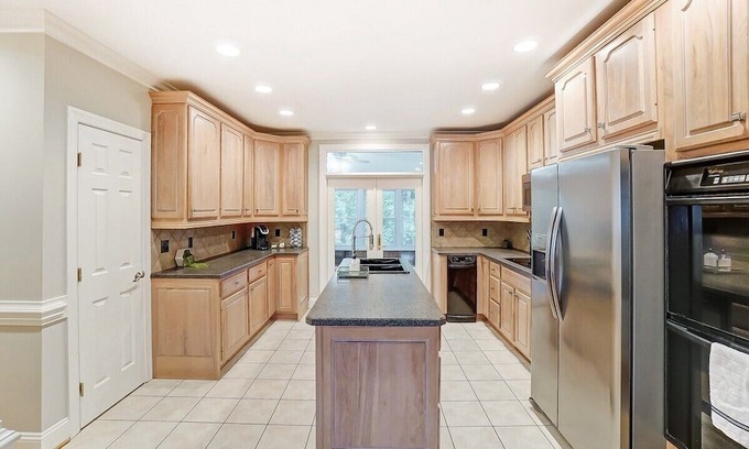 Wessex Square House | Uptown Luxe w/ King Suite & Hot Tub | Sleeps 20+