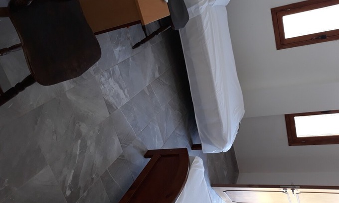 Vasa Koilaniou Apartment | EXTREME VIEW cafe restaurant and ROOMS TO LET