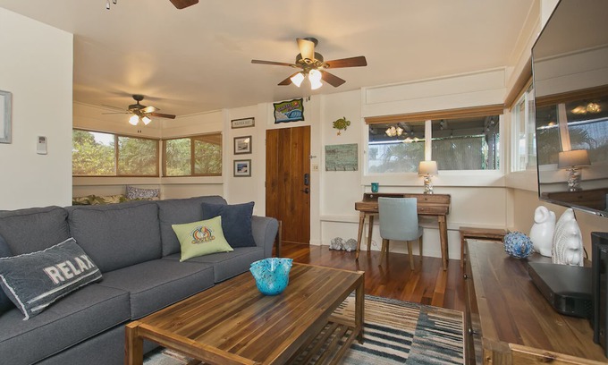 Pupukea House | RENOVATED! Short Walk to Beach, Air con. Please inquire about shorter stays!