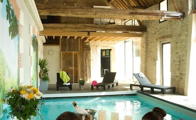 Noyant-et-Aconin House | Guest caravan with Jacuzy heated pool HAMMAM - SAUNA PRIVATIZED