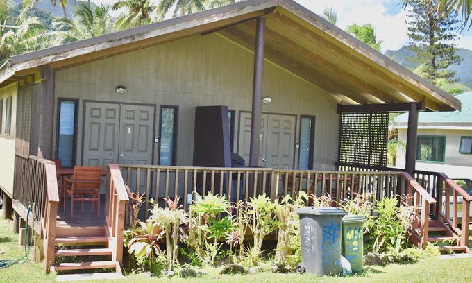 Takitumu District Apartment | MM Studio 1 - Great Value for Stunning Beach